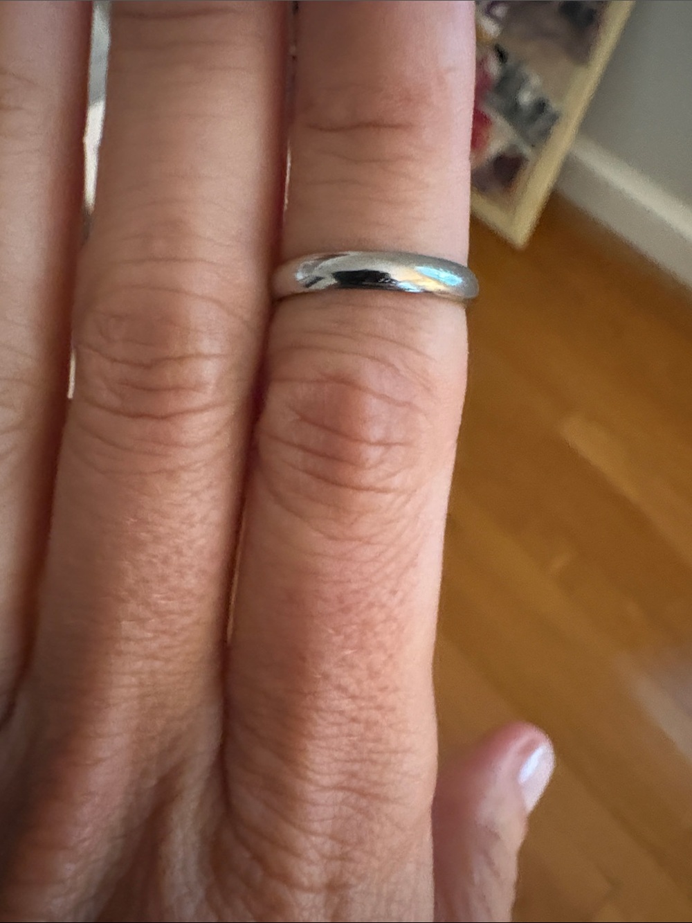14k White Gold Band Ring Size 4.75 - Picture 4 of 6